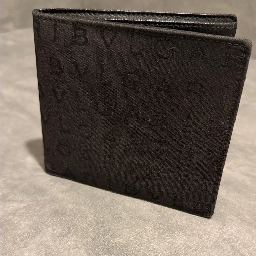Bulgari Black Textured Card Holder Bifold Wallet - Picture 1 of 6